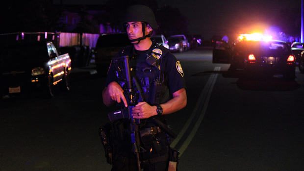 twosandiegopoliceofficersshotonedead